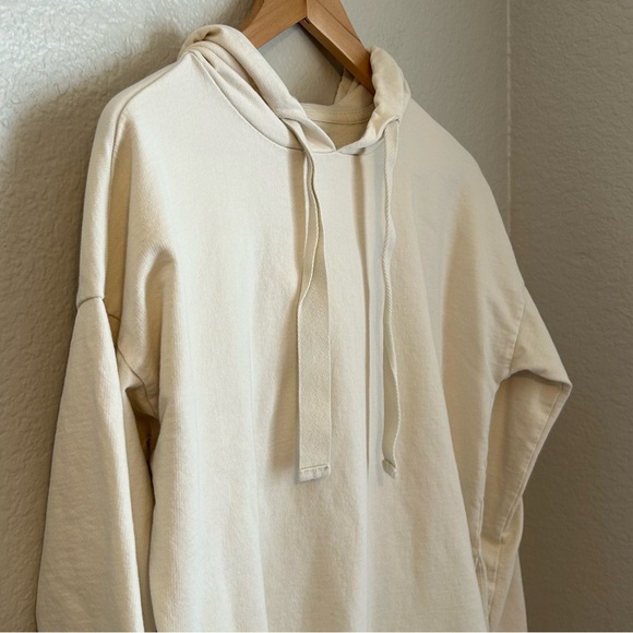 Aerie Women’s Sunwashed Desert Oversized Hoodie w/ Side Slits in Cream, X-Small - Picture 3 of 8
